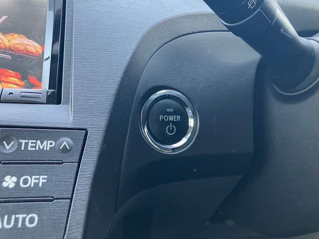 トヨタ プリウス １．８ Ｓ ＬＥＤエディション H23年 (近畿) 99