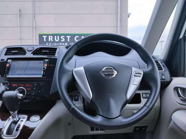日産 セレナ ２．０ ２０Ｇ Ｓ－ＨＹＢＲＩＤ H24年 (近畿) 99