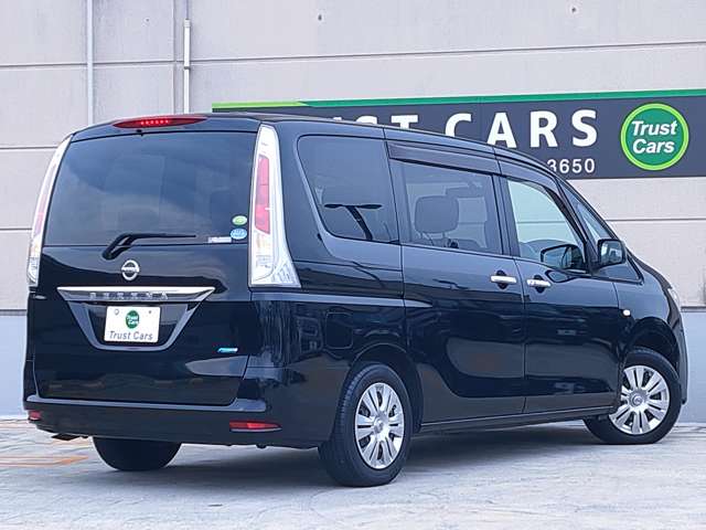 日産 セレナ ２．０ ２０Ｘ H23年 (近畿) 99