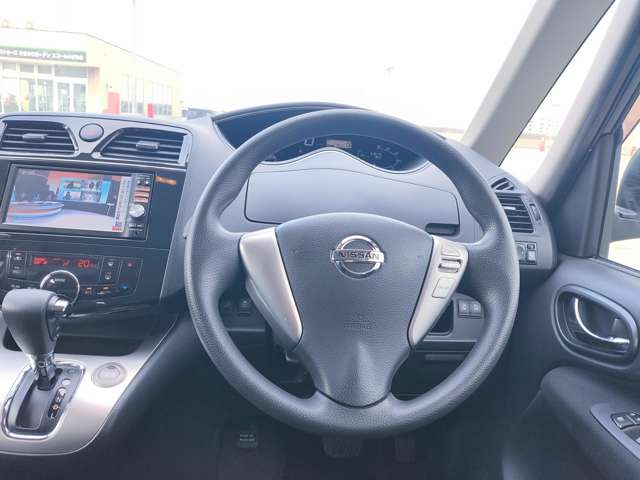 日産 セレナ ２．０ ２０Ｘ H23年 (近畿) 99