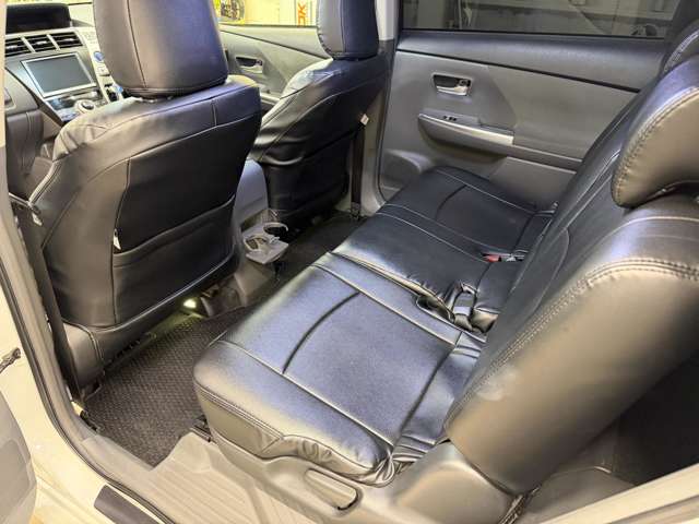 トヨタ プリウスΑ １．８ Ｇ H24年 (近畿) 99