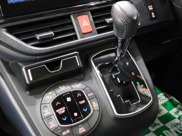 トヨタ ヴォクシー ２．０ ＺＳ 煌 H28年 (近畿) 99