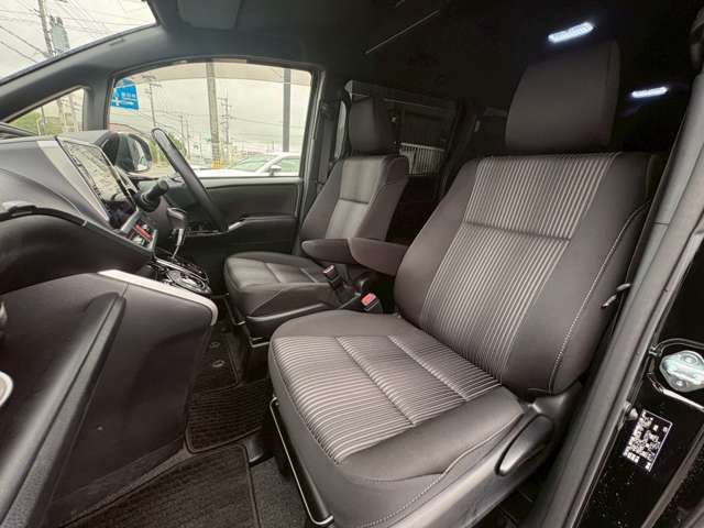 トヨタ ヴォクシー ２．０ ＺＳ 煌ＩＩ R2年 (近畿) 99