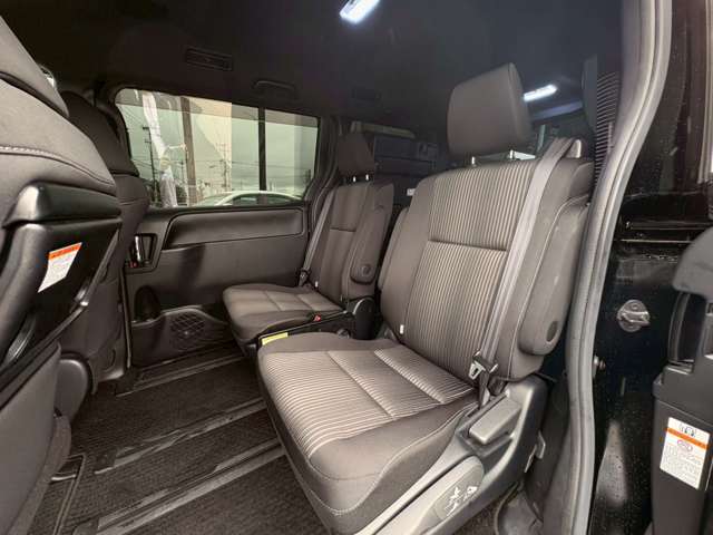 トヨタ ヴォクシー ２．０ ＺＳ 煌ＩＩ R2年 (近畿) 99
