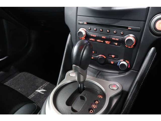 日産 フェアレディＺ ３．７ バージョン Ｔ H25年 (近畿) 99