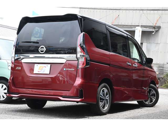 日産 セレナ １．２ Ｅ－ＰＯＷＥＲ ハイウェイスター Ｖ R4年 (近畿) 99