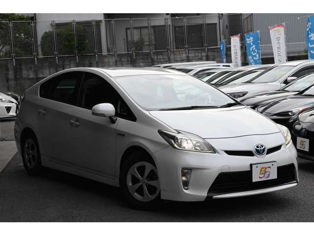トヨタ プリウス １．８ Ｓ H25年 (近畿) 99