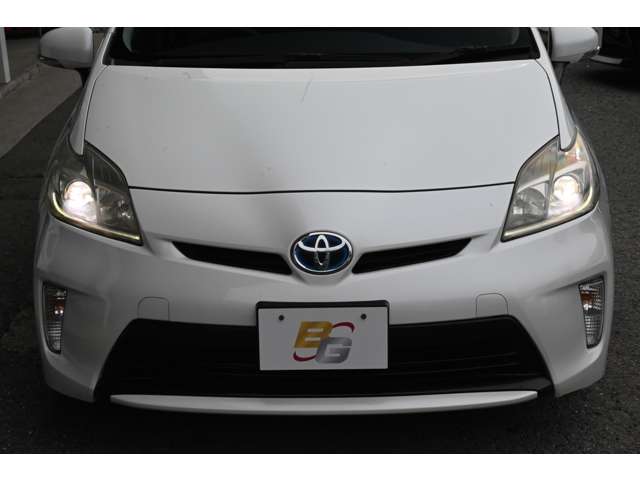 トヨタ プリウス １．８ Ｓ H25年 (近畿) 99