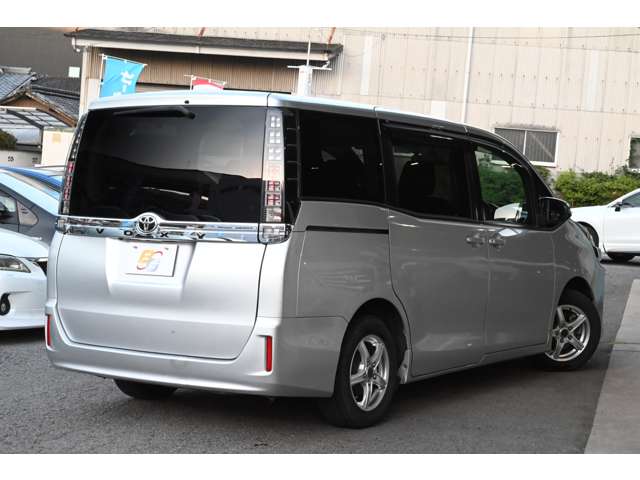 トヨタ ヴォクシー ２．０ Ｘ H27年 (近畿) 99