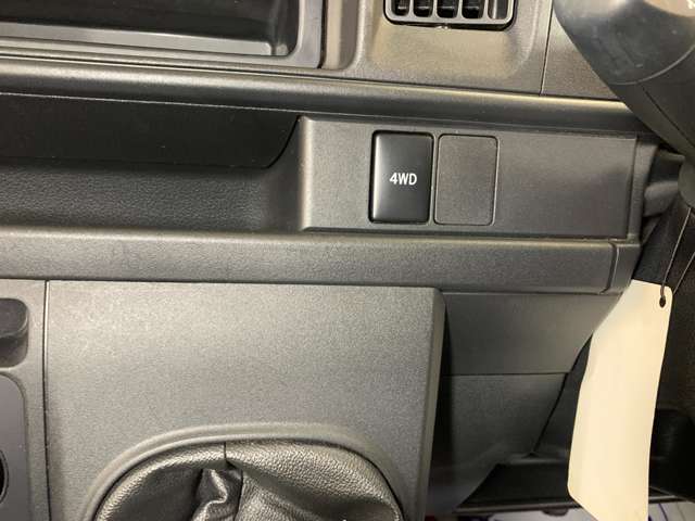 ダイハツ ハイゼットカーゴ ６６０ デラックス ハイルーフ ４ＷＤ H30年 (近畿) 99