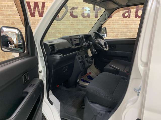ダイハツ ハイゼットカーゴ ６６０ デラックス ハイルーフ ４ＷＤ H30年 (近畿) 99