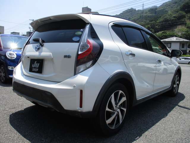 トヨタ アクア １．５ クロスオーバー グラム R2年 (中国) 99