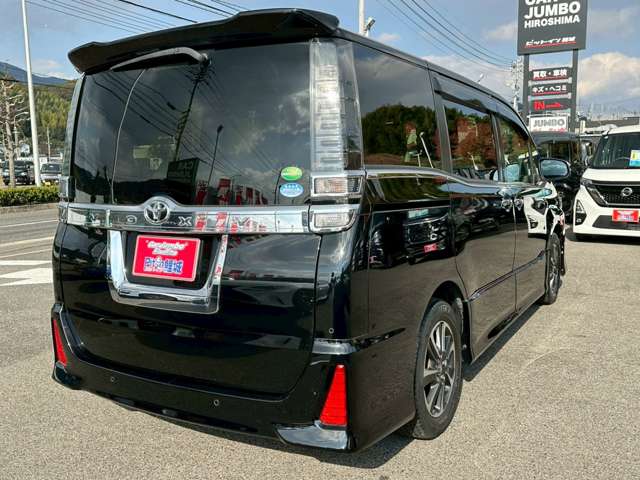 トヨタ ヴォクシー ２．０ ＺＳ 煌ＩＩ R1年 (中国) 99