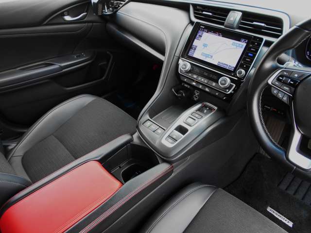 ホンダ インサイト １．５ ＥＸ R2年 (中国) 99