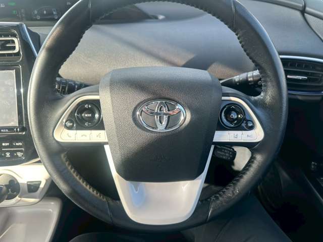 トヨタ プリウス １．８ Ａ ツーリングセレクション Ｅ－ＦＯＵＲ ４ＷＤ H28年 (中国) 99