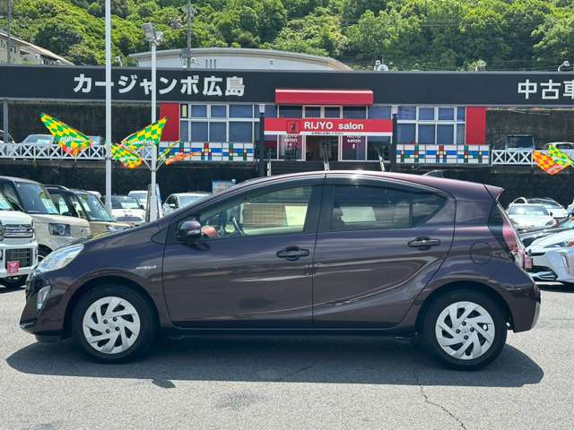 トヨタ アクア １．５ Ｓ H28年 (中国) 99