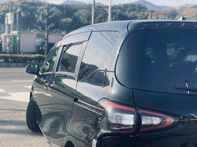 トヨタ シエンタ　ハイブリッド ハイブリッド １．５ Ｇ H27年 (中国) 99