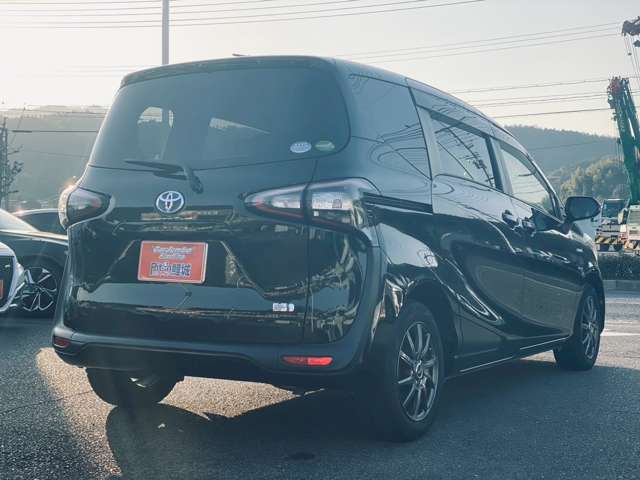 トヨタ シエンタ　ハイブリッド ハイブリッド １．５ Ｇ H27年 (中国) 99