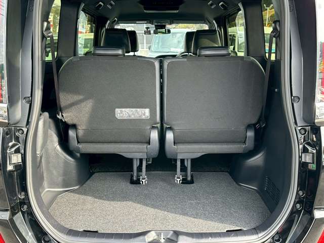 トヨタ ノア ２．０ ＳＩ ＷＸＢＩＩＩ R3年 (中国) 99