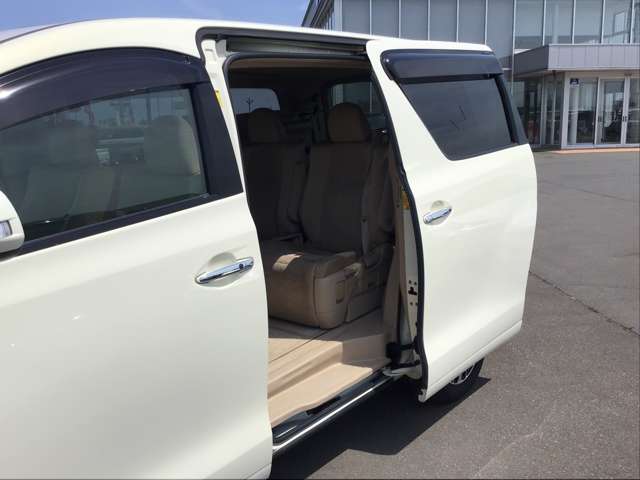 トヨタ アルファード　ハイブリッド ２．４ Ｘ ４ＷＤ H25年 (東北) 99
