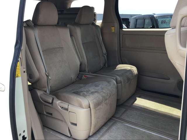 トヨタ アルファード　ハイブリッド ２．４ Ｘ ４ＷＤ H25年 (東北) 99