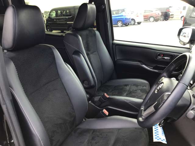 トヨタ ヴォクシー ２．０ ＺＳ 煌ＩＩＩ ４ＷＤ R3年 (東北) 99