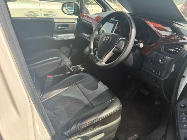 トヨタ ノア ２．０ Ｘ ４ＷＤ H28年 (東北) 99