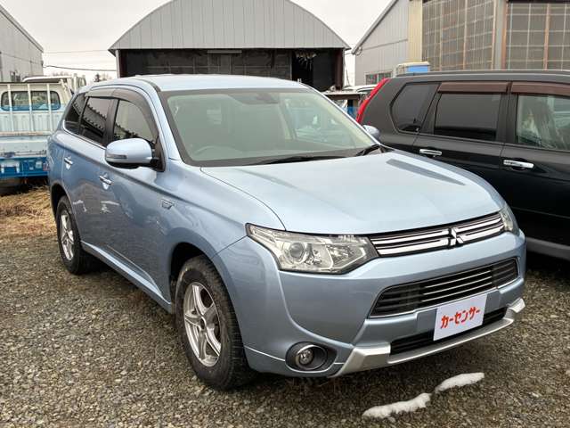 三菱 アウトランダーＰＨＥＶ ２．０ Ｇ ナビパッケージ ４ＷＤ H26年 (東北) 99