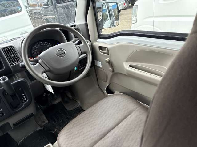 日産 ＮＶ１００クリッパー ６６０ ＤＸ ハイルーフ ５ＡＧＳ車 ４ＷＤ H28年 (東北) 99