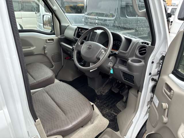 日産 ＮＶ１００クリッパー ６６０ ＤＸ ハイルーフ ５ＡＧＳ車 ４ＷＤ H28年 (東北) 99