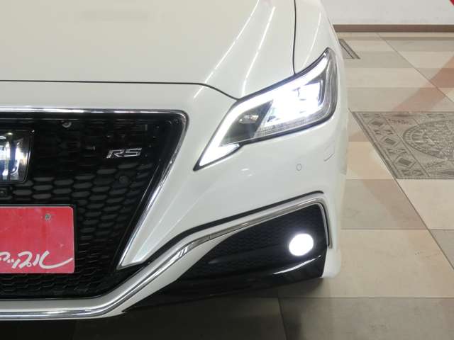 トヨタ クラウン　ハイブリッド ハイブリッド ２．５ ＲＳ ＦＯＵＲ リミテッド ４ＷＤ R2年 (東北) 99