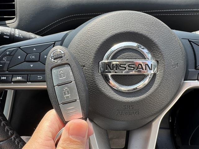 日産 セレナ ２．０ ハイウェイスター ４ＷＤ H29年 (東北) 99