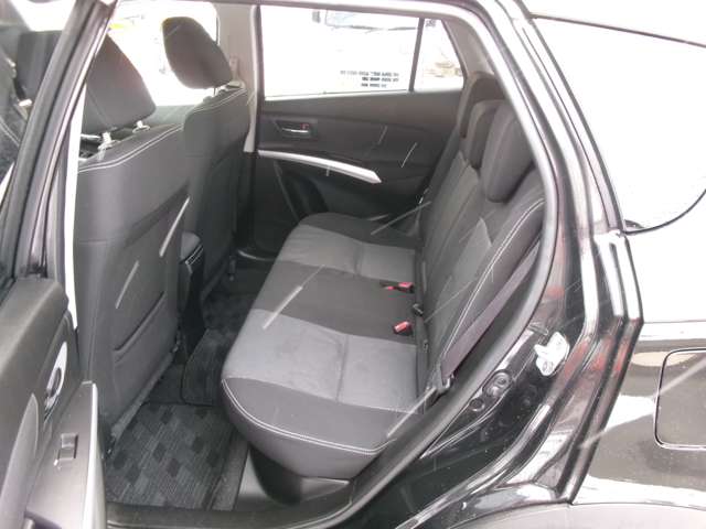 スズキ ＳＸ４　Ｓクロス １．６ ４ＷＤ H27年 (東北) 99