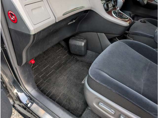 トヨタ マークＸ　ジオ ２．４ ２４０Ｇ ４ＷＤ H24年 (四国) 99