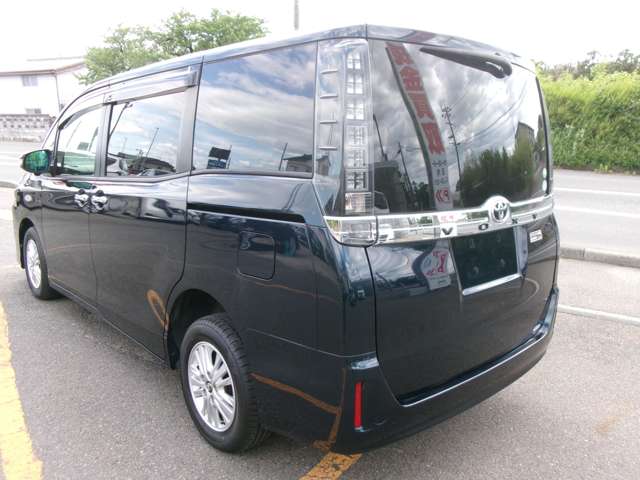 トヨタ ヴォクシー ２．０ Ｖ ４ＷＤ H26年 (東北) 99