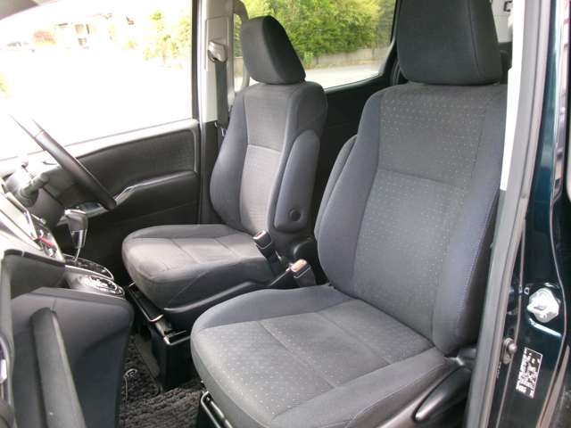 トヨタ ヴォクシー ２．０ Ｖ ４ＷＤ H26年 (東北) 99