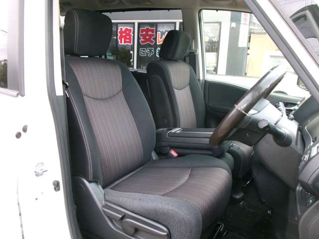 日産 セレナ ２．０ ハイウェイスター Ｓ－ＨＹＢＲＩＤ H26年 (東北) 99