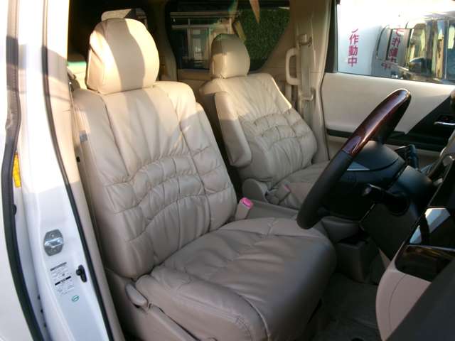 トヨタ ヴェルファイア ２．４ Ｘ ４ＷＤ H25年 (東北) 99
