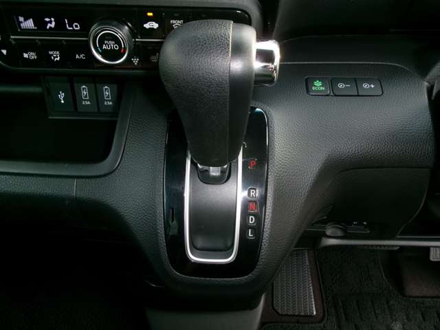 ホンダ Ｎ　ＢＯＸ カスタム ６６０ Ｇ Ｌ ホンダセンシング ４ＷＤ H30年 (東北) 99