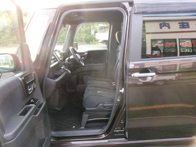 ホンダ Ｎ　ＢＯＸ カスタム ６６０ Ｇ Ｌ ホンダセンシング ４ＷＤ H30年 (東北) 99