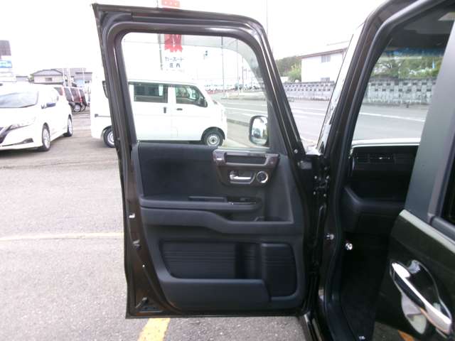 ホンダ Ｎ　ＢＯＸ カスタム ６６０ Ｇ Ｌ ホンダセンシング ４ＷＤ H30年 (東北) 99