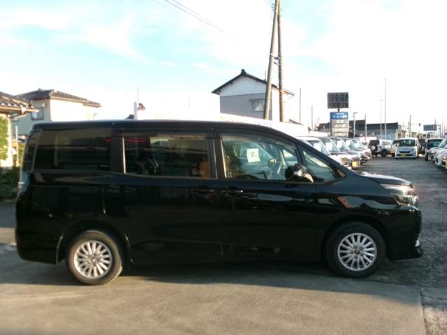 トヨタ ヴォクシー ２．０ Ｘ ４ＷＤ H27年 (東北) 99