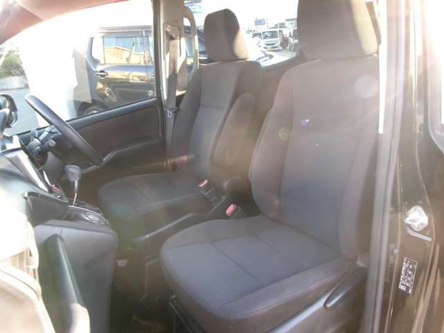 トヨタ ヴォクシー ２．０ Ｘ ４ＷＤ H27年 (東北) 99