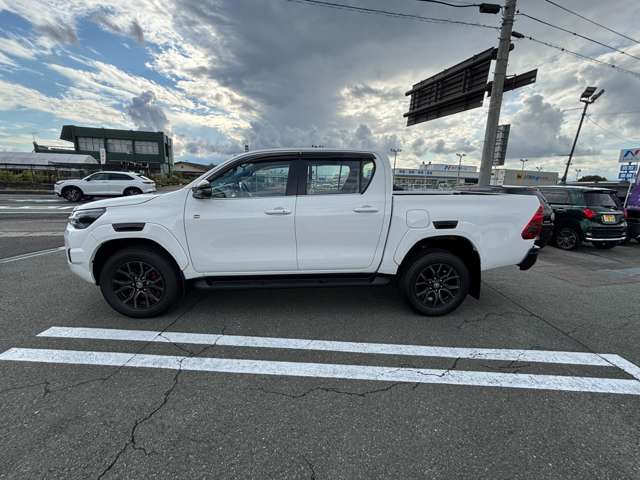 トヨタ ハイラックス ２．４ Ｚ ＧＲスポーツ ディーゼルターボ ４ＷＤ R4年 (東北) 99