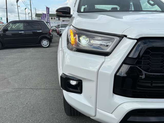 トヨタ ハイラックス ２．４ Ｚ ＧＲスポーツ ディーゼルターボ ４ＷＤ R4年 (東北) 99