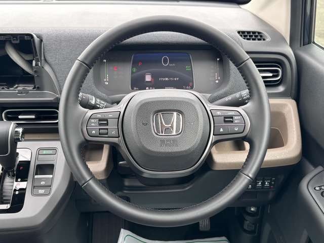 ホンダ フリード　ハイブリッド １．５ Ｅ：ＨＥＶ エアー ＥＸ ４ＷＤ R8年 (東北) 99