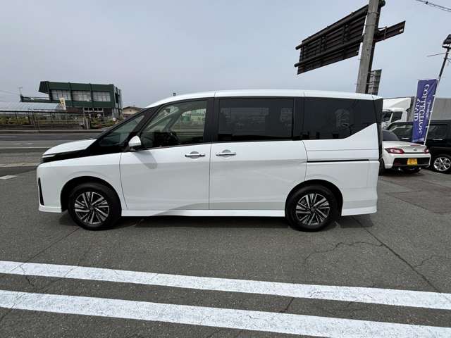 日産 セレナ ２．０ ハイウェイスターＶ ４ＷＤ R5年 (東北) 99