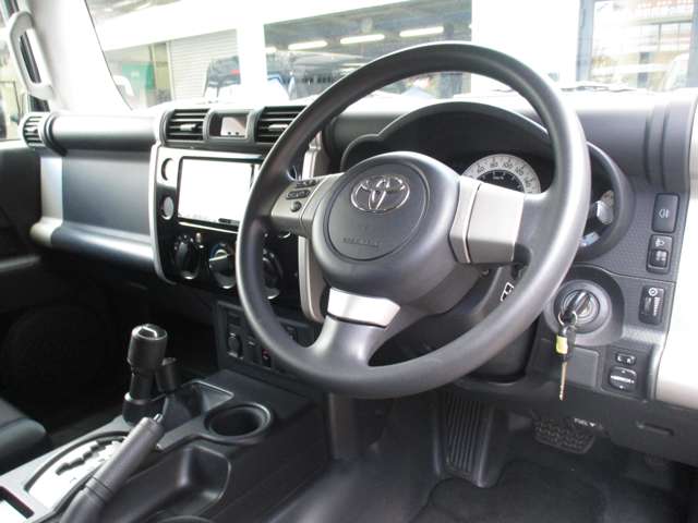 トヨタ ＦＪ　クルーザー ４．０ ４ＷＤ H24年 (九州・沖縄) 99