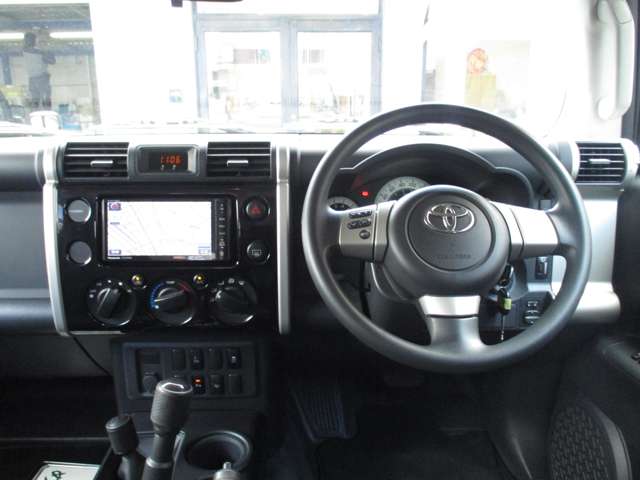 トヨタ ＦＪ　クルーザー ４．０ ４ＷＤ H24年 (九州・沖縄) 99
