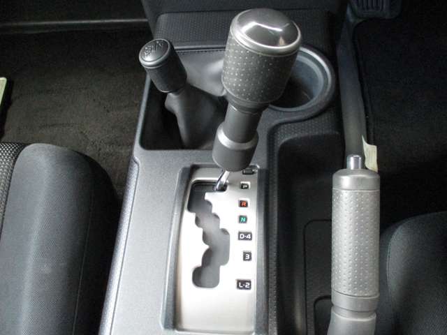 トヨタ ＦＪ　クルーザー ４．０ ４ＷＤ H24年 (九州・沖縄) 99